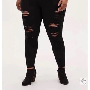 Black Distressed Legging jeans